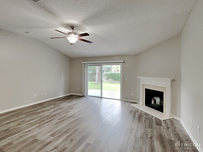 Building Photo - 87535 Creekside Dr