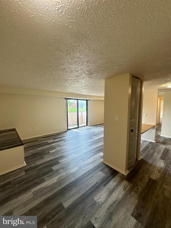 Building Photo - 550 Heather Ridge Dr