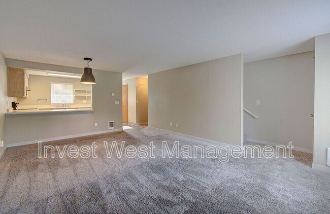 Building Photo - 13216 NE Salmon Creek Ave