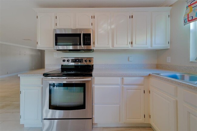 Building Photo - 10451 119th St