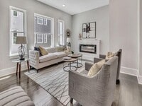 Building Photo - 456 Parkway Dr NE