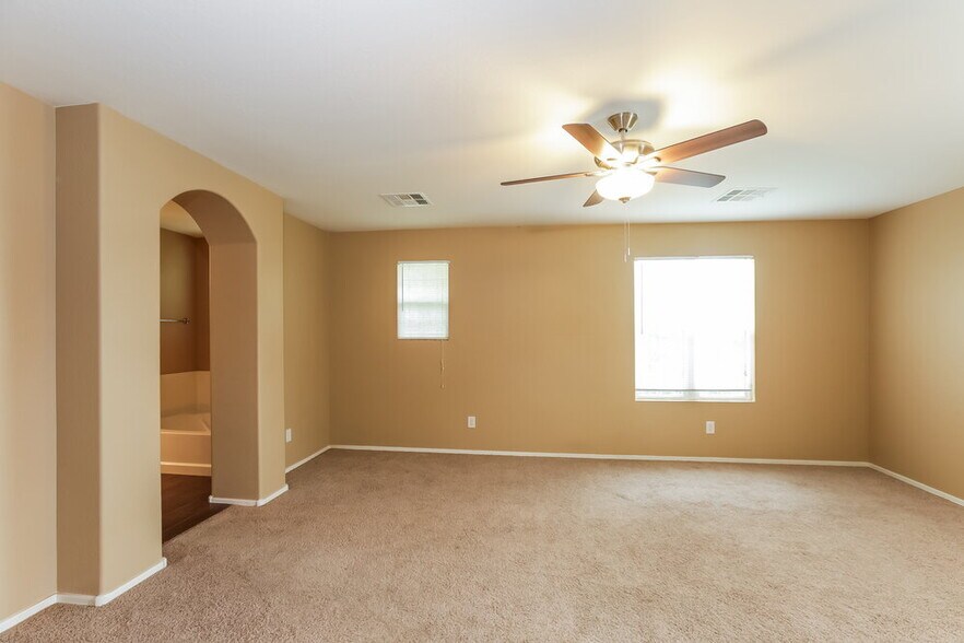 Building Photo - 3617 S Winter Ln