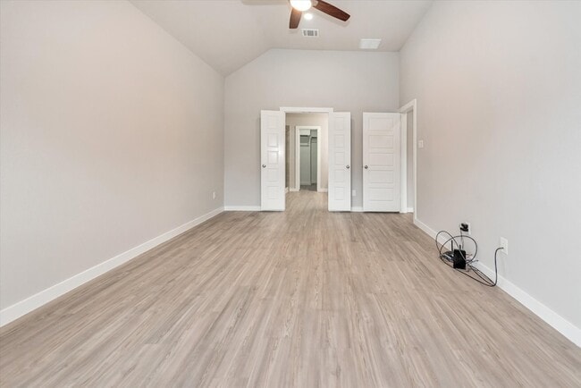 Building Photo - 10651 Whitejacket