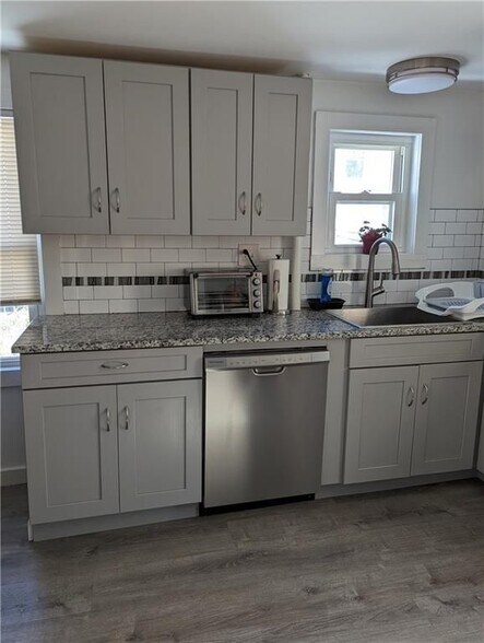 Building Photo - 27 Mt Vernon St