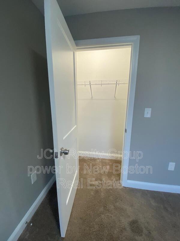 Building Photo - 67 Shepard St