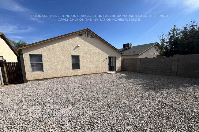 Building Photo - 12628 N Main St