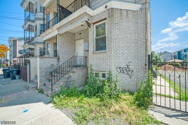 Building Photo - 50 Dr Martin Luther King Jr Blvd