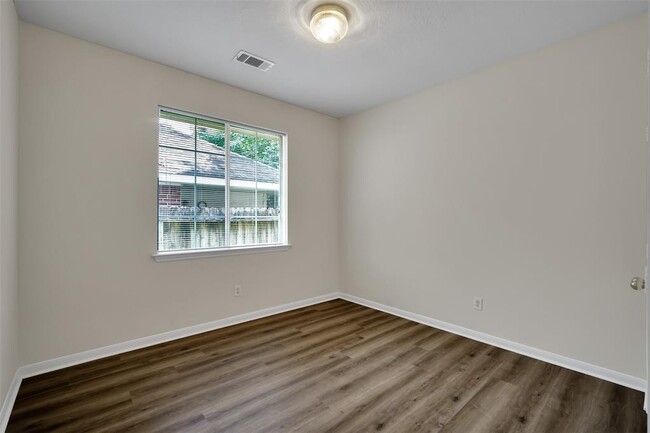 Building Photo - 59 Hidden Meadow Dr