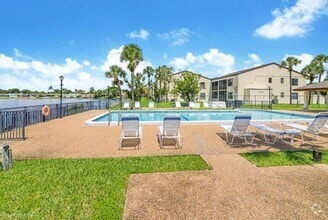 Building Photo - Spacious 1 bed 1 bath condo in Pembroke Pi...
