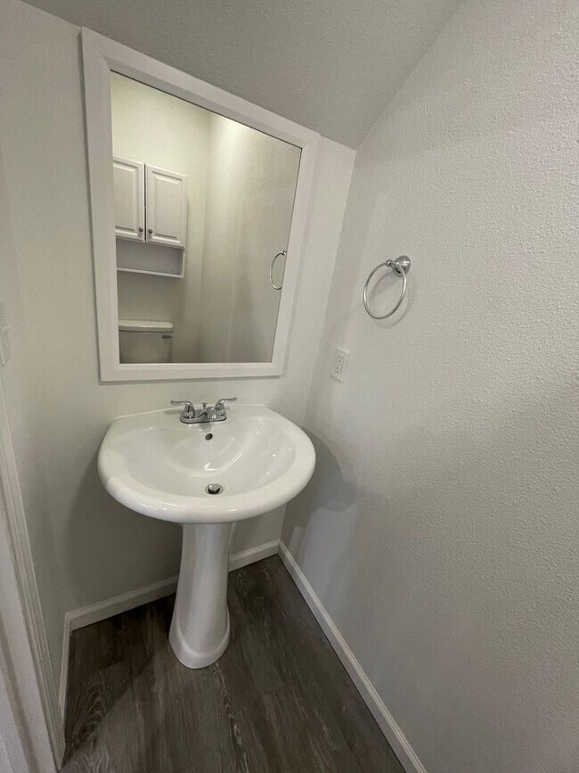 Building Photo - Townhomes Now Available in Strafford MO!