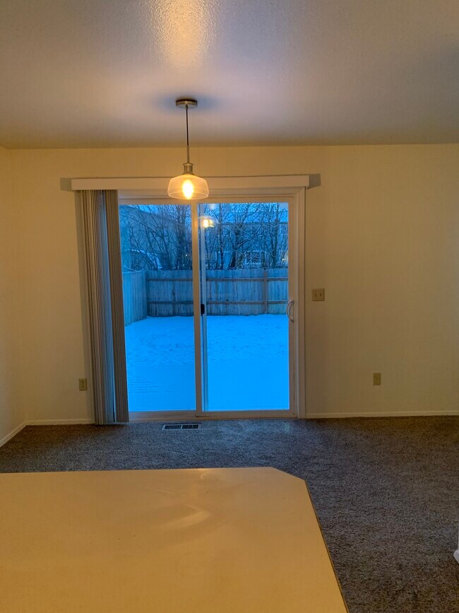 Dining room - 8150 Little Dipper Ave