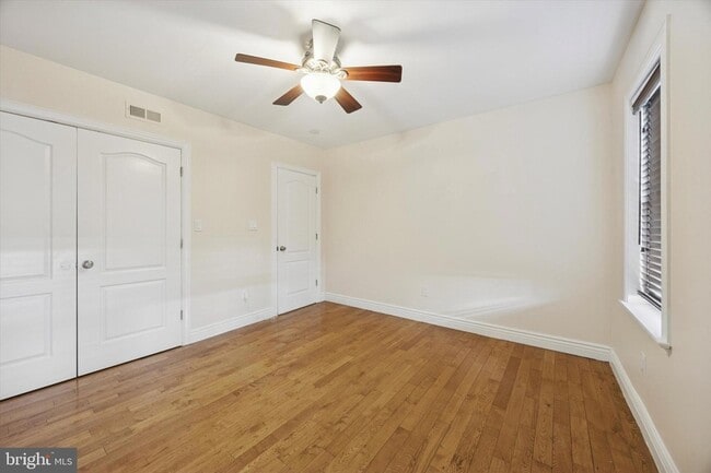 Building Photo - 341 Dickinson St