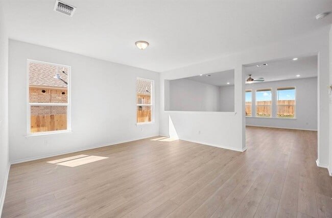 Building Photo - 3720 Cerino Ln