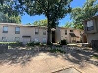 Building Photo - 2827 Sonora Dr