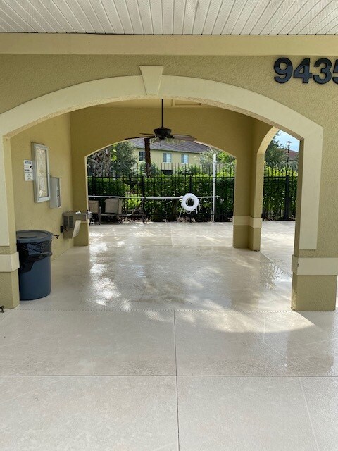 Building Photo - 9419 Ivy Brook Run