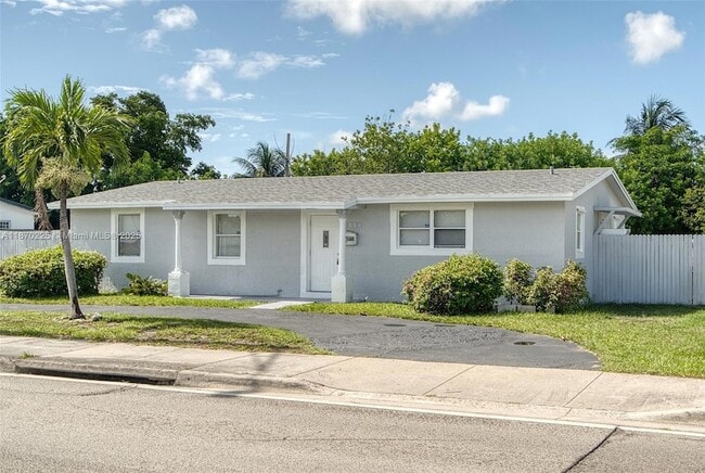 Building Photo - 1402 NW 19th St