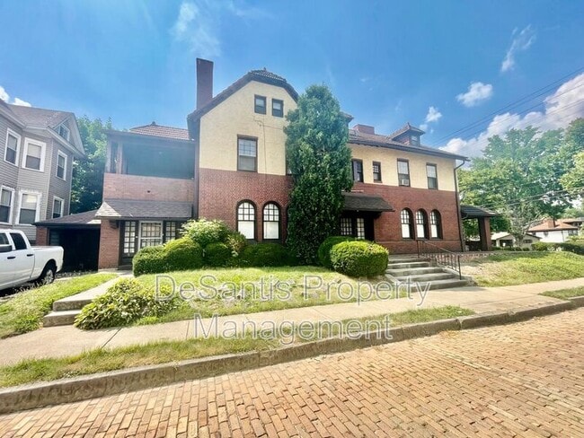 Primary Photo - 6 Emerson Ave