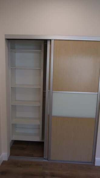 Room 2 Closet - 441 S Main St