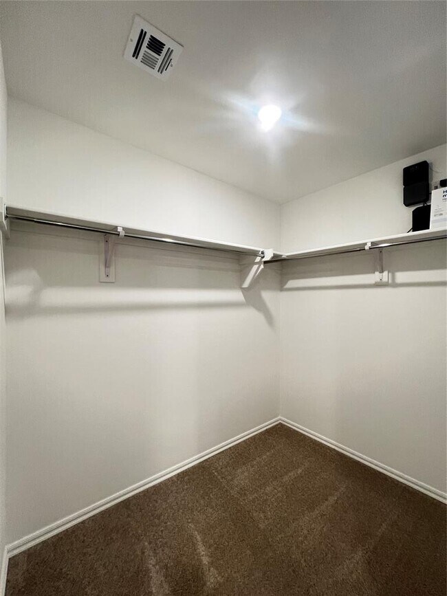 Building Photo - 620 SW 11th St