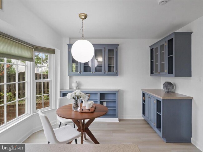 Building Photo - 3001 Federal Hill Dr