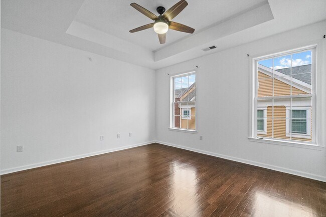 Building Photo - 205 Roosevelt Dr