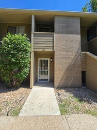 Building Photo - First Floor One Bedroom Condo in Lafayette, CO!