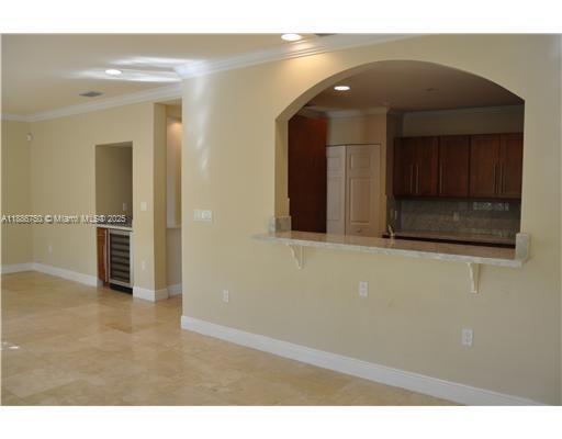 Building Photo - 404 Zamora Ave
