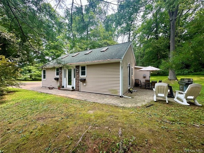Building Photo - 120 Cranberry Dr
