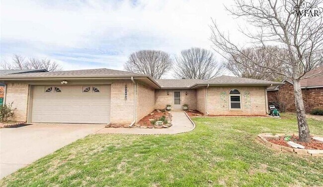 Primary Photo - 1211 Amherst St