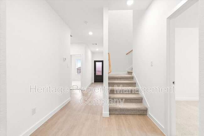 Building Photo - 4044 Rock Ml Dm