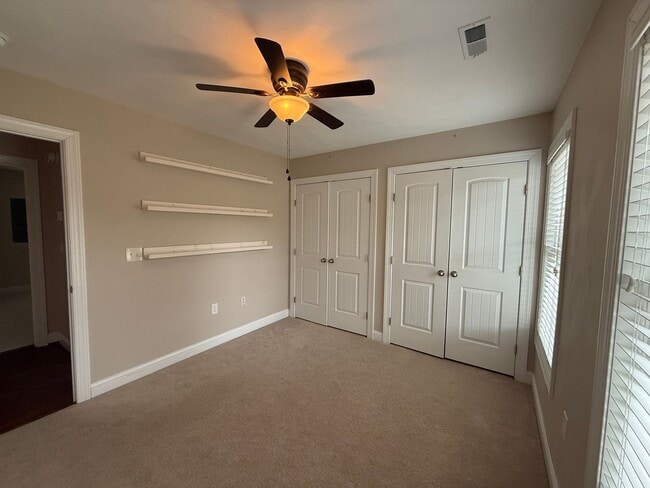 Building Photo - One Level 3 Bedroom 2 Bath Home in Hollins Area