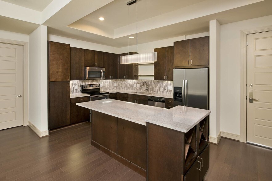 Fiori on Vitruvian Park® Addison, TX Apartment Finder