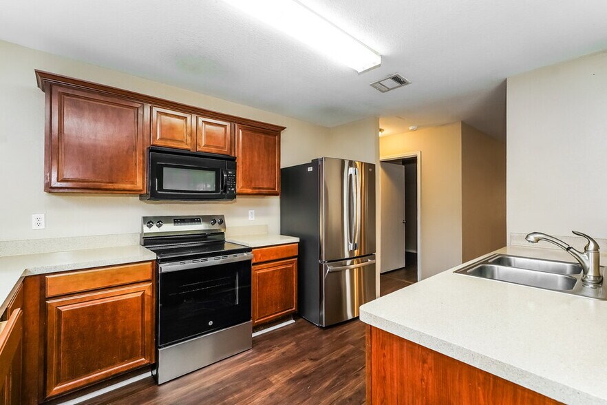 Building Photo - 348 Dakota Ridge Dr