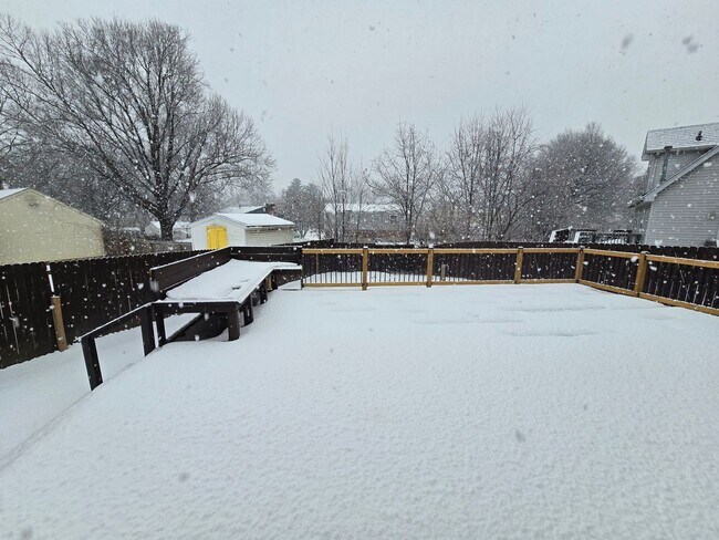 Building Photo - ? Stunning 3 Bedroom, 2 Bathroom Home! ?