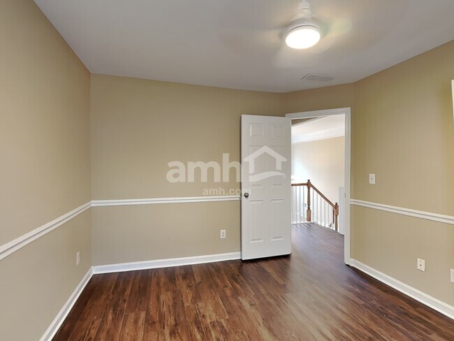 Building Photo - 5715 Oxborough Way