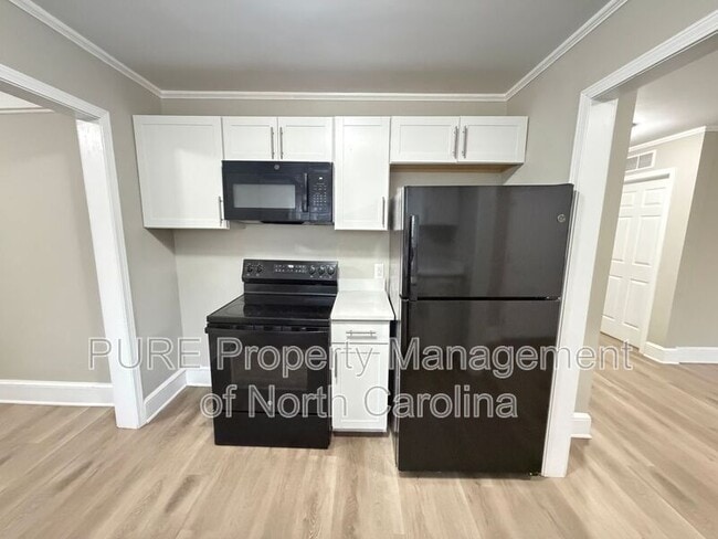 Building Photo - 231 Fairview Dr