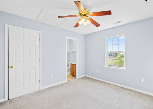 Building Photo - 7610 Sarah Dr