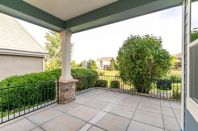 Building Photo - Beautiful ranch style patio home in Fox Meadows golf community.