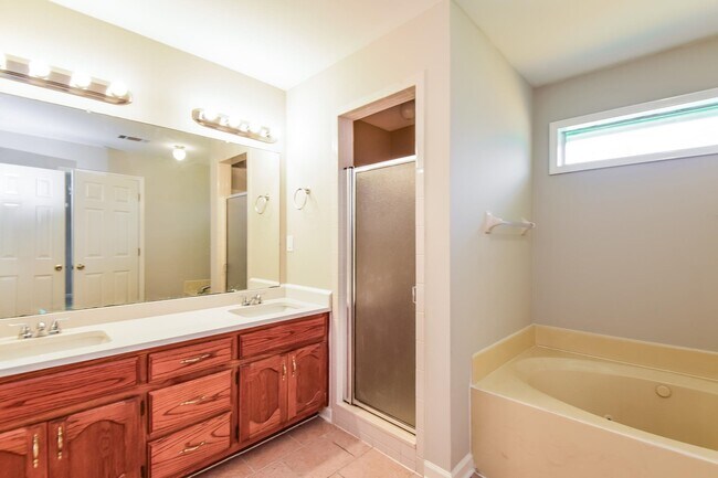 Building Photo - 7860 Freehold Dr