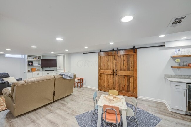 Building Photo - 1589 Morrison Farms Dr