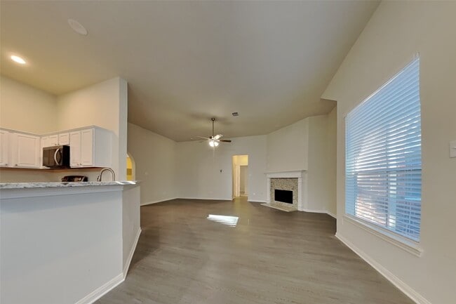 Building Photo - 20626 Whiteberry Ct