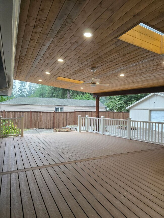 Building Photo - 12911 Gravelly Lake Dr SW
