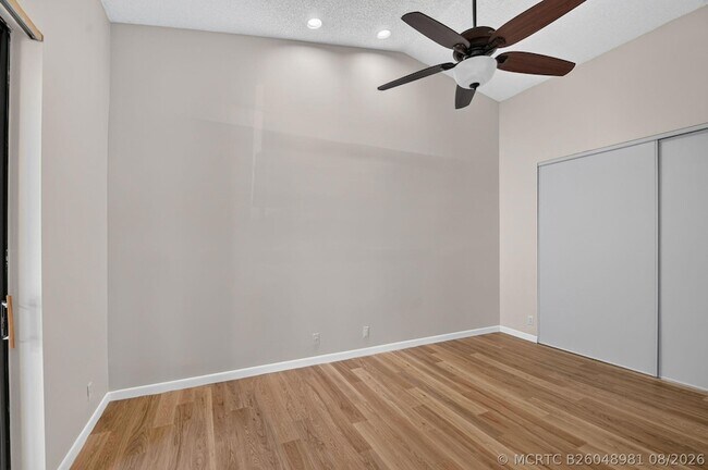 Building Photo - 5451 Verona Dr