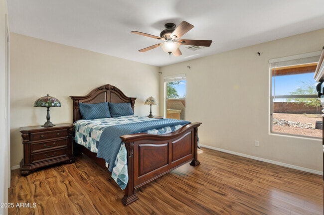 Building Photo - 22601 Weaver Valley Dr