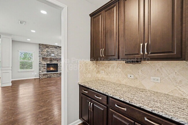 Building Photo - 3527 Arnica Ct