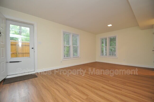Building Photo - 100 Carmichael Ct