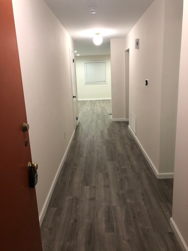 Entrance Hall - 605A Cypress Point Cir