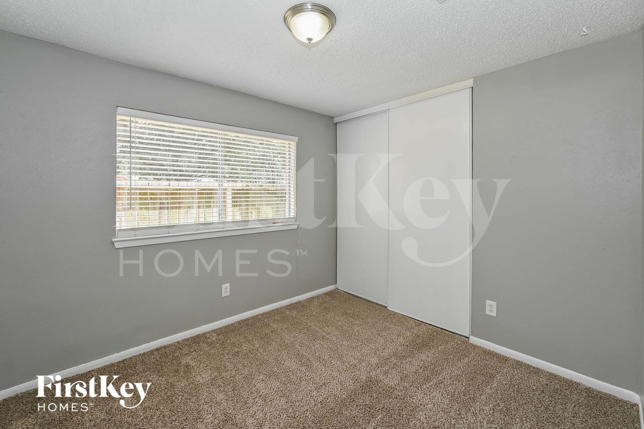 Building Photo - 18007 Sagecroft Dr