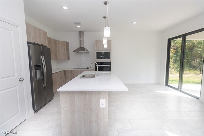 Building Photo - 1456 Rugby Cir