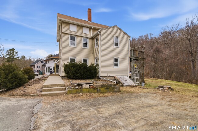 Building Photo - 96 W Main St